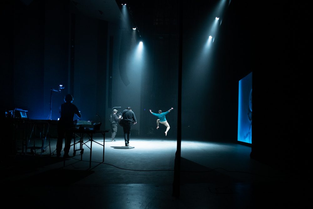 LD Kidd leaps on stage, a behind the scenes look